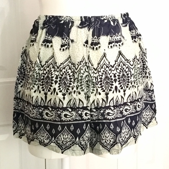 Boho elephant paisley rayon high waisted shorts - LAST PAIR! NIB - Picture 2 of 7